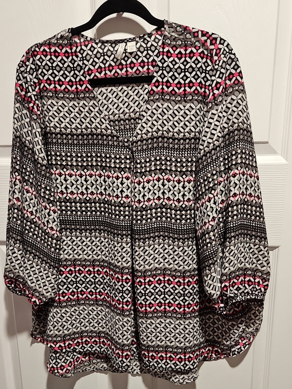 Cato Geometric Print Blouse in Black, White & Pink